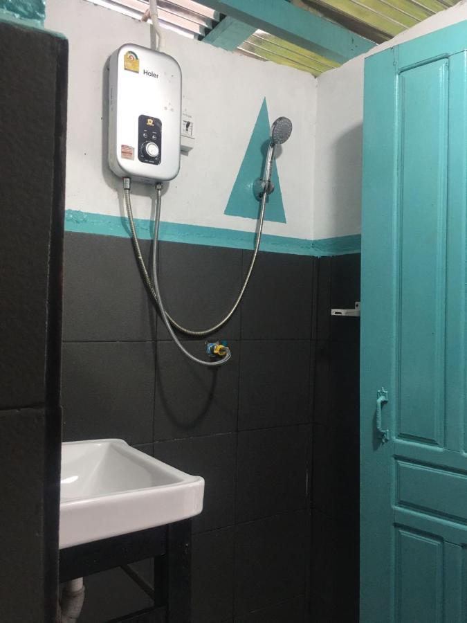 Bamboo Hostel Thakhek Eksteriør bilde