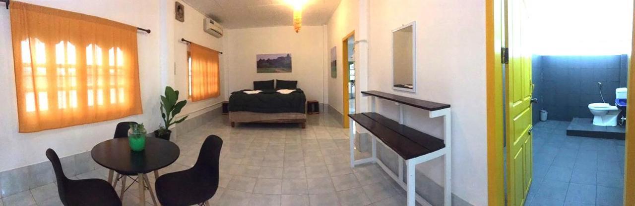 Bamboo Hostel Thakhek Eksteriør bilde